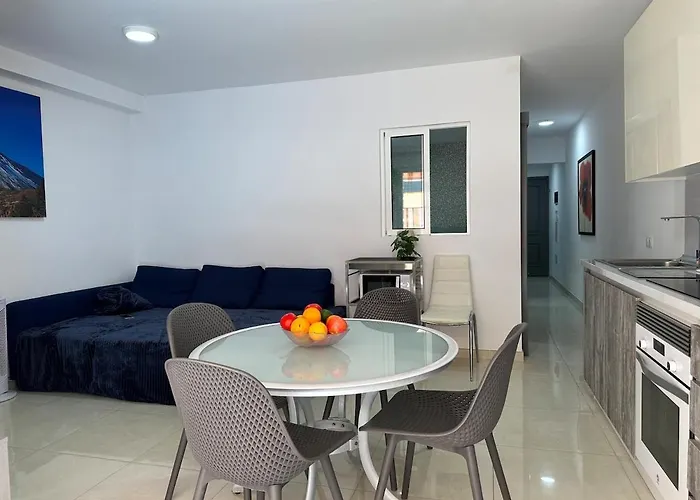 Sunny Luxury On Panoramic Pool *