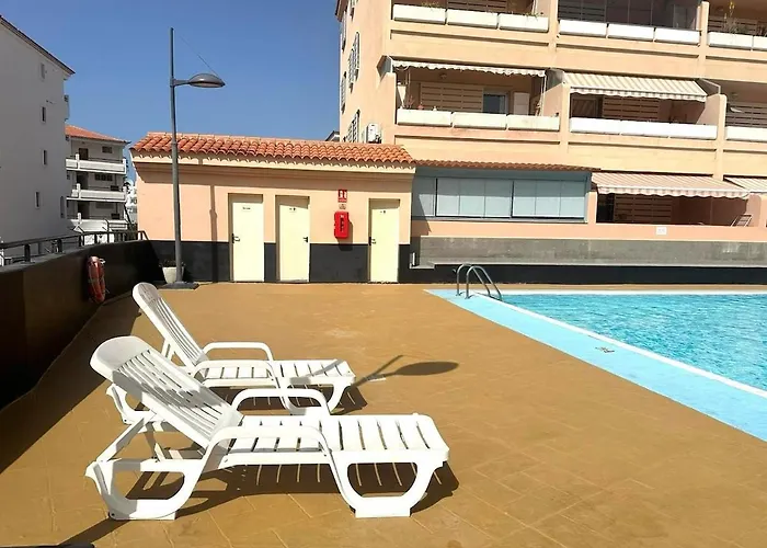 Sunny Luxury On Panoramic Pool