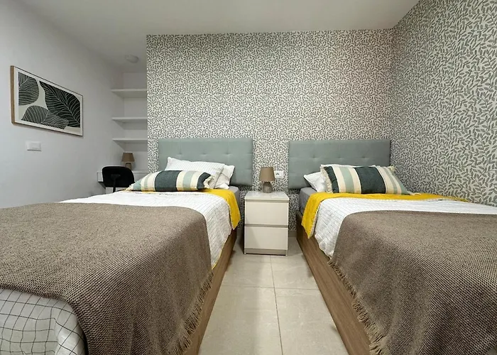 Sunny Luxury On Panoramic Pool